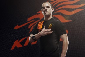 九游下载官网-历史性滑雪场举办首届城市挑战赛，滑雪场比赛视频