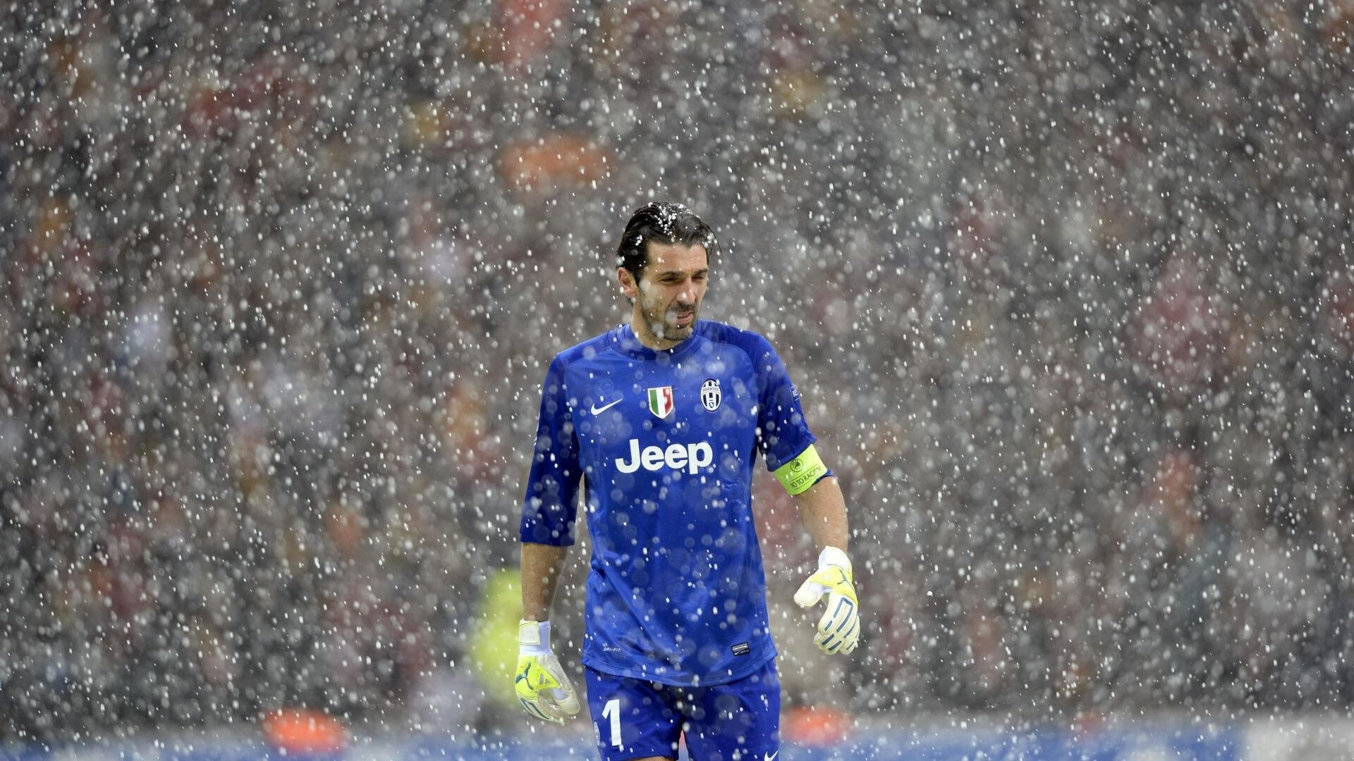 九游体育官网首页-史上最“燃”比赛瞬间：镜头捕捉每个令人激情澎湃的时刻